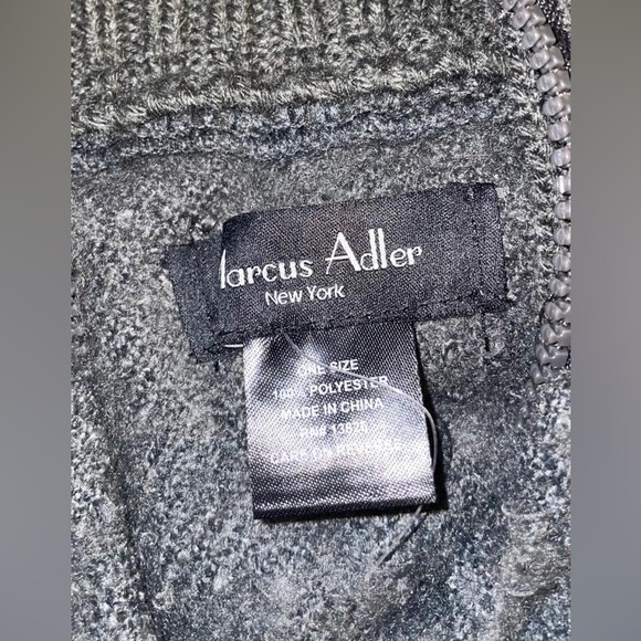 EUC Gray poncho Cape with zipper, great for chilly weather turtleneck ONE SIZE - Picture 2 of 16